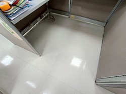 辦公桌下除蠟清洗後