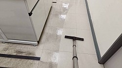 地板清洗除蠟中的對比